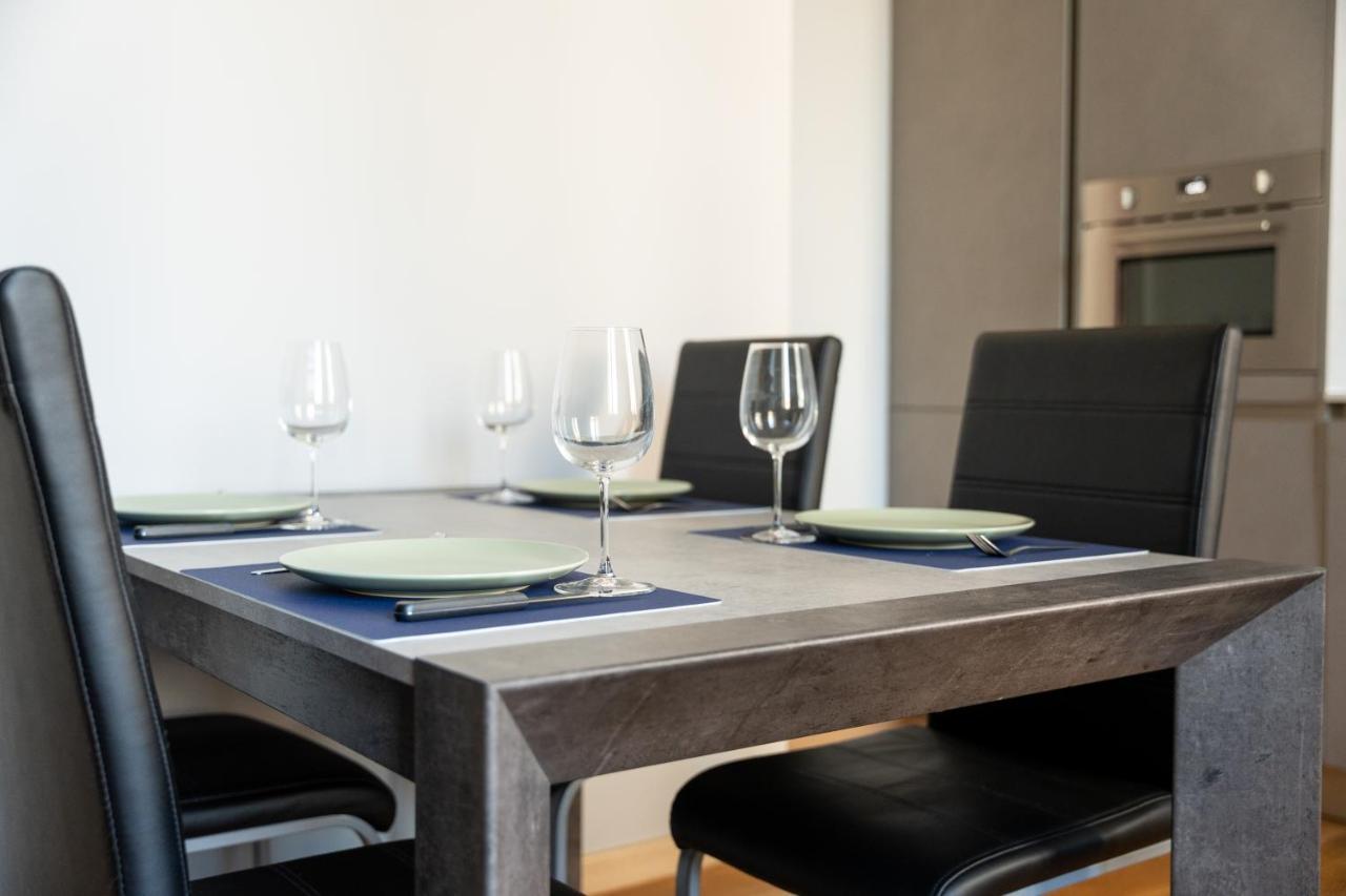 5 Min Duomo Luxury Home In Brera Design District มิลาน ภายนอก รูปภาพ